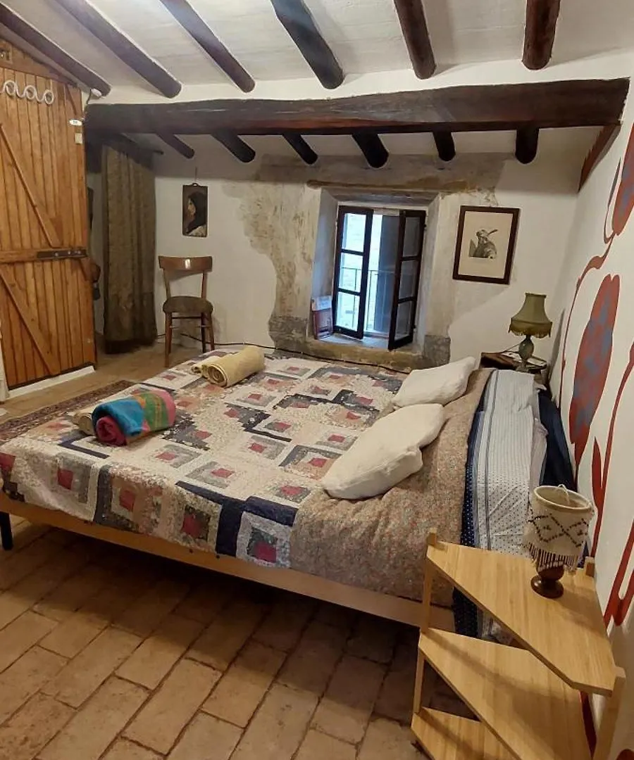 Oobeh Country House Roncovetro Bed & Breakfast